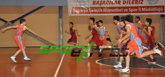 Minik Erkekler Basketbol Pay Off başladı