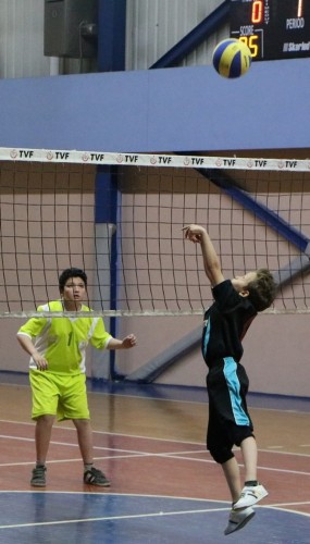 Minikler Voleybol şenliğinde buluştu
