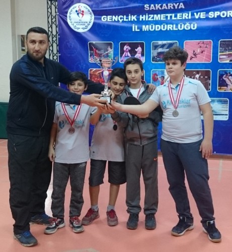 Mithatpaşa Ortaokulu Şampiyon