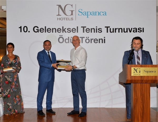 Sapanca'da tenis coşkusu yaşandı