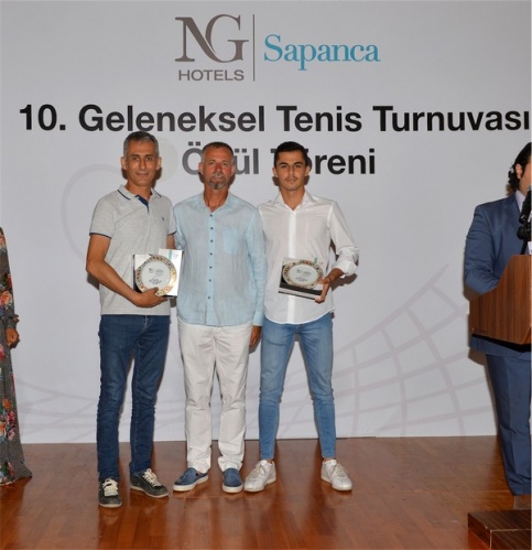 Sapanca'da tenis coşkusu yaşandı