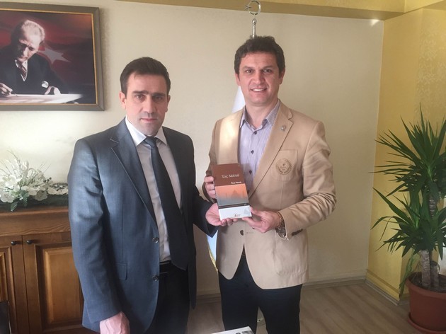 Geyve Kaymakamından Enes Öz’e tören.