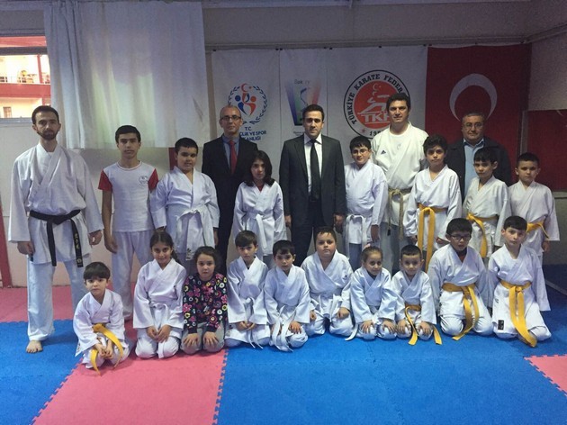 Geyve Kaymakamından Enes Öz’e tören.