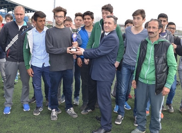 Arifiye Meslek Lisesi Şampiyon
