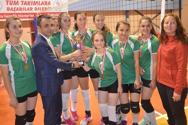 Salonda Okulların Şampiyonları belli oldu