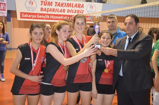 Salonda Okulların Şampiyonları belli oldu