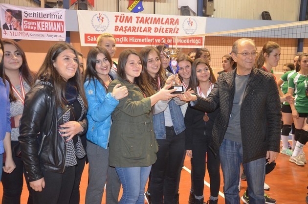 Salonda Okulların Şampiyonları belli oldu