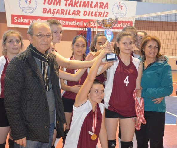 Salonda Okulların Şampiyonları belli oldu