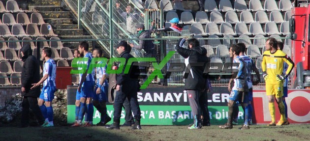 Sakaryaspor-Erzurum maçında olaylar