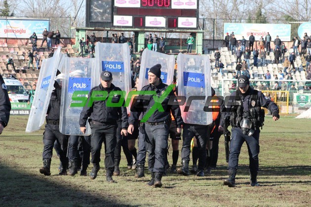 Sakaryaspor-Erzurum maçında olaylar
