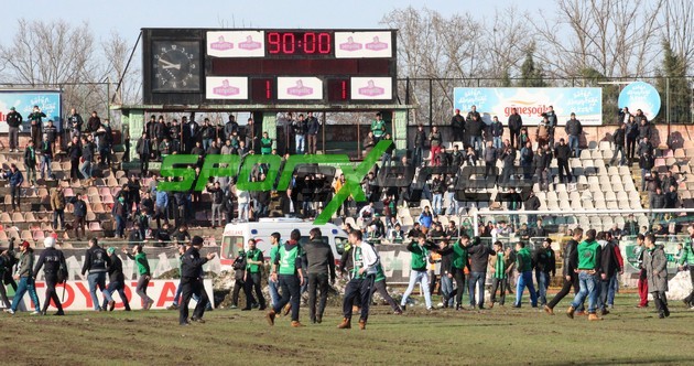 Sakaryaspor-Erzurum maçında olaylar