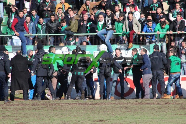 Sakaryaspor-Erzurum maçında olaylar