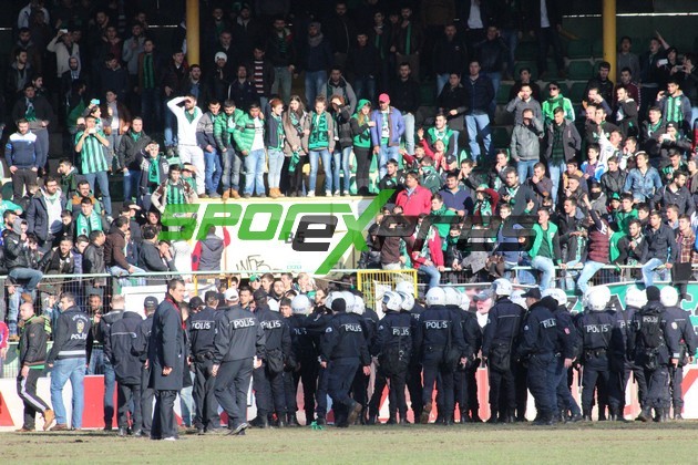 Sakaryaspor-Erzurum maçında olaylar