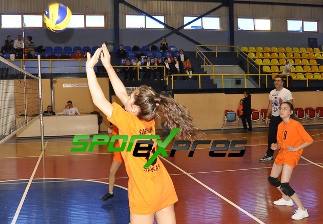 Okullar arası küçük kızlar Voleybol il birinciliği