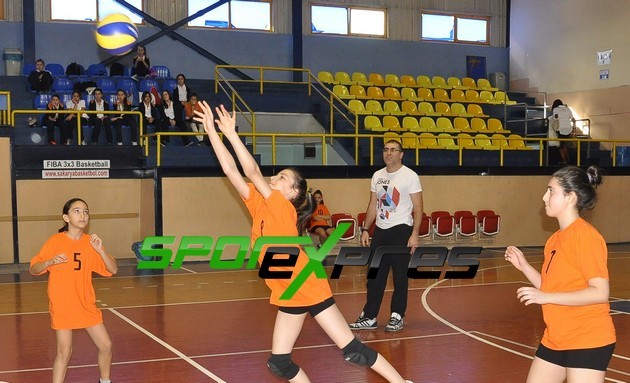 Okullar arası küçük kızlar Voleybol il birinciliği