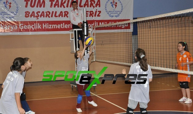 Okullar arası küçük kızlar Voleybol il birinciliği