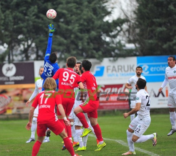 Orhangazispor-Sakaryaspor:0-3