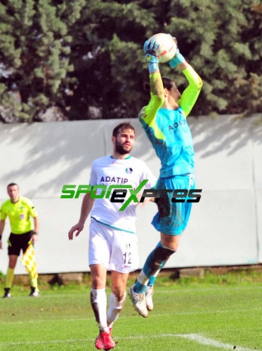 Orhangazispor-Sakaryaspor: 0-0