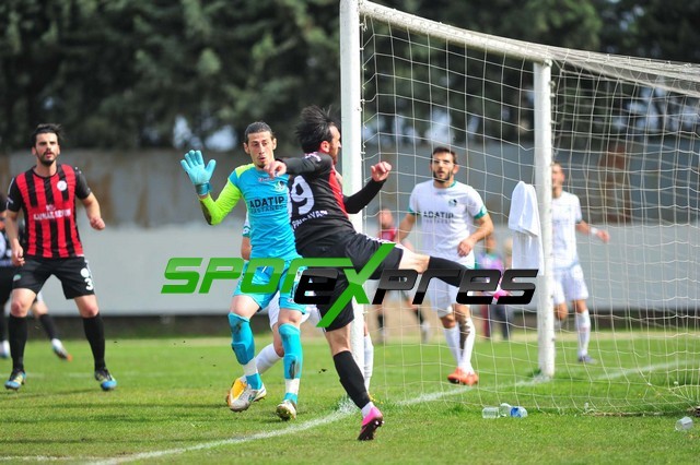 Orhangazispor-Sakaryaspor: 0-0