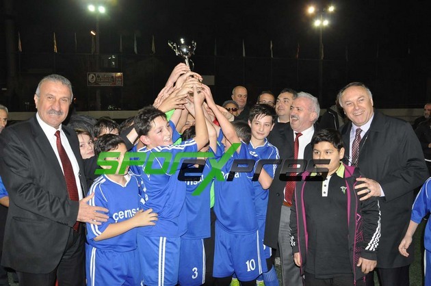 Şampiyon Ahmet Akkoç O.O