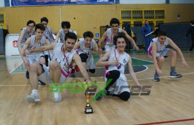 Basketbol’da Şampiyon Özel Şahin