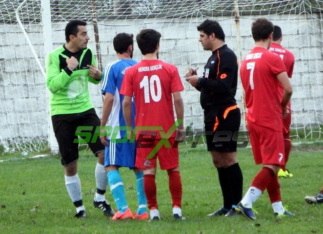 Pamukovaspor-Hendek Gençlik maçı karakolda bitti