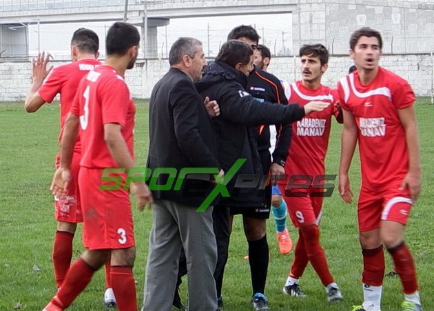 Pamukovaspor-Hendek Gençlik maçı karakolda bitti