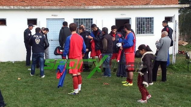 Pamukovaspor-Hendek Gençlik maçı karakolda bitti