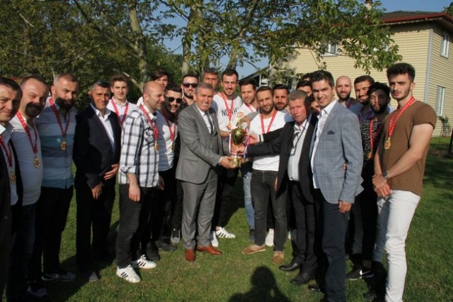 Kocaali Sahilspor Kupasına Kavuştu