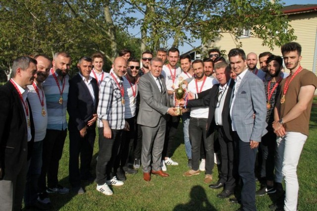 Kocaali Sahilspor Kupasına Kavuştu