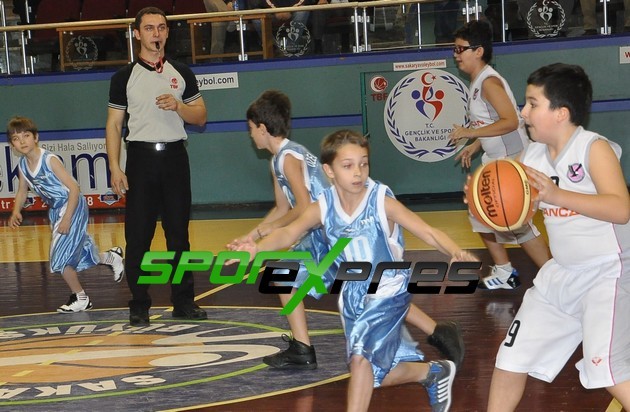 Özel Şahin : 48 – Enka : 18
