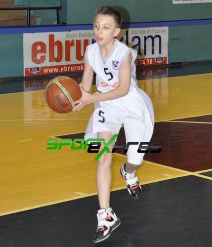 Özel Şahin : 48 – Enka : 18