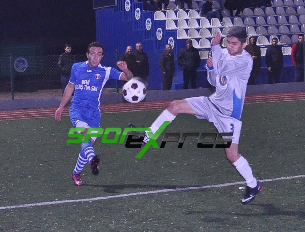 Adapazarısporlu futbolcular tribünlere saldırdı