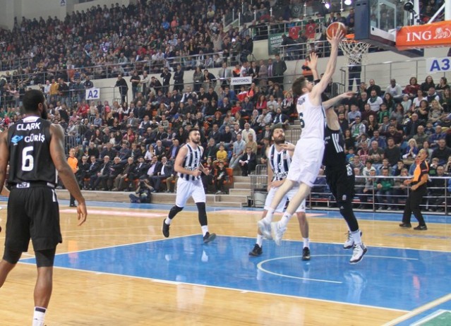 Sakarya Büyükşehir-Beşiktaş: 69-75