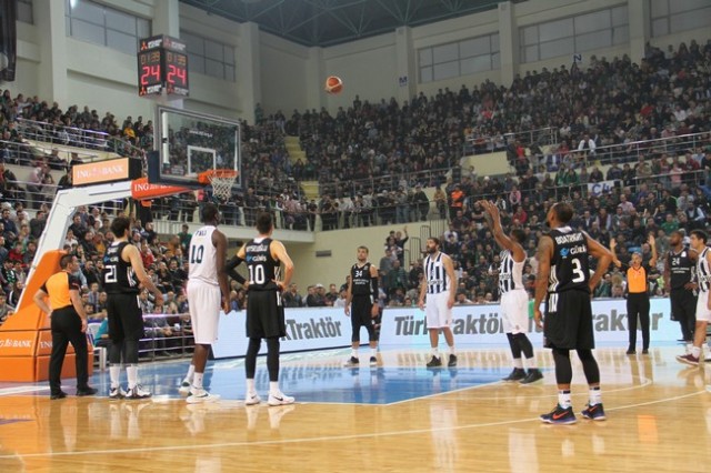 Sakarya Büyükşehir-Beşiktaş: 69-75