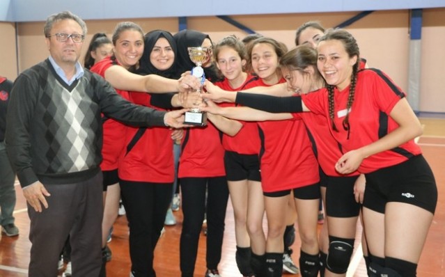 Gençler Voleybolda Şampiyonlar belli oldu