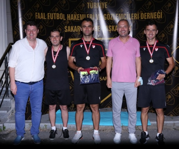 Sakaryalı Hakemler ayak tenisi turnuvasında buluştu