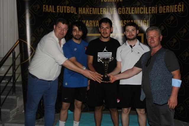 Sakaryalı Hakemler ayak tenisi turnuvasında buluştu