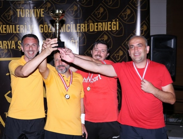 Sakaryalı Hakemler ayak tenisi turnuvasında buluştu