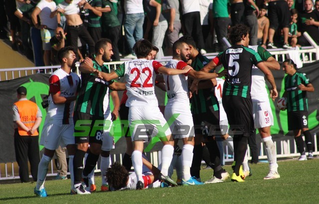 Sakaryaspor-Karşıyaka maçı