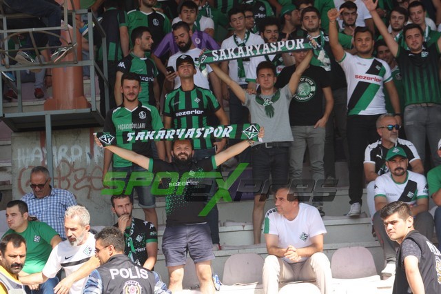 Sakaryaspor-Karşıyaka maçı