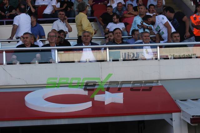 Sakaryaspor-Karşıyaka maçı