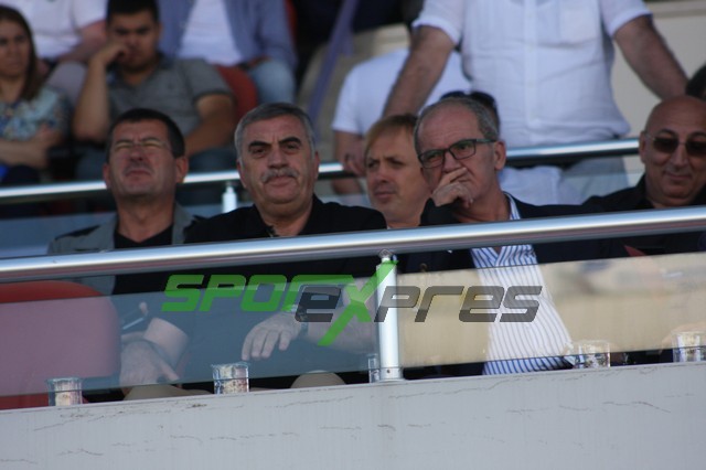 Sakaryaspor-Karşıyaka maçı