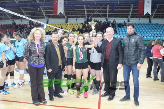 KIZLARDA ŞAMPİYON HENDEK MTAL