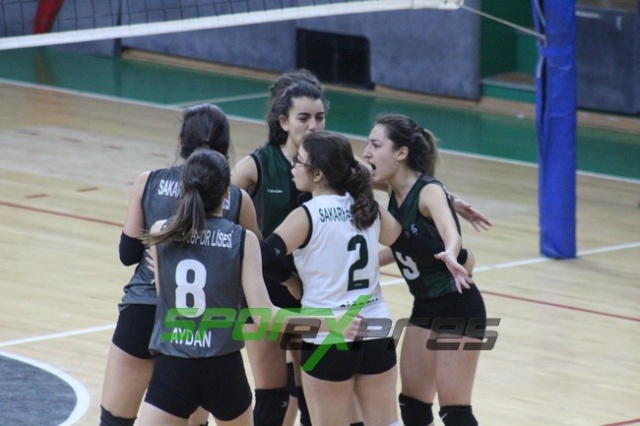 KIZLARDA ŞAMPİYON HENDEK MTAL