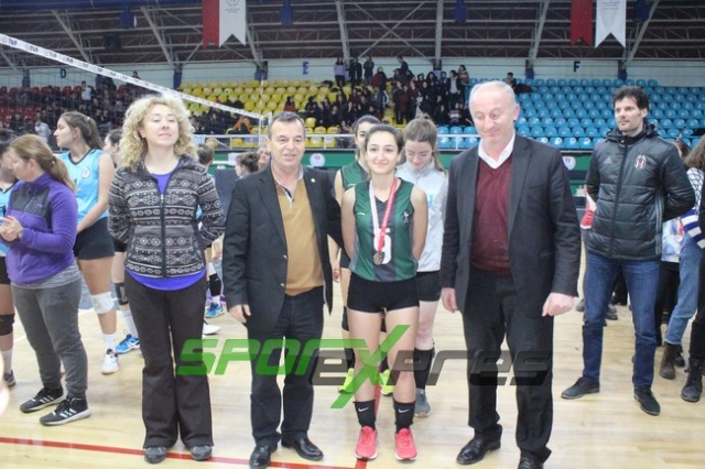 KIZLARDA ŞAMPİYON HENDEK MTAL