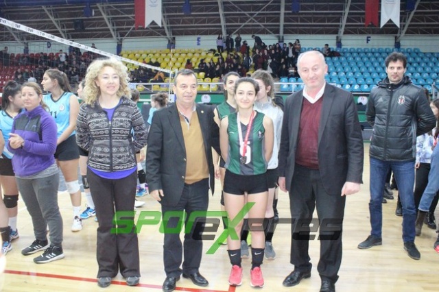 KIZLARDA ŞAMPİYON HENDEK MTAL