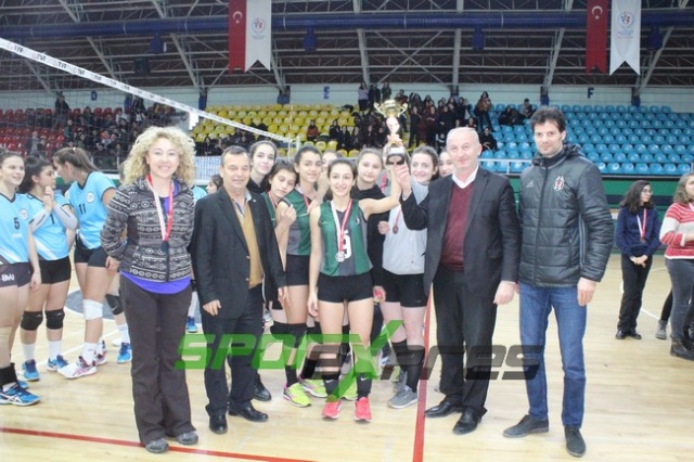 KIZLARDA ŞAMPİYON HENDEK MTAL