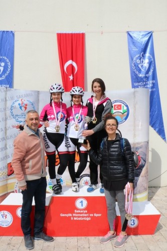 Bisikletçiler Sakarya Park’ta  Pedal Çevirdiler
