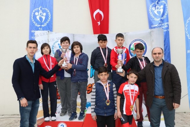 Bisikletçiler Sakarya Park’ta  Pedal Çevirdiler